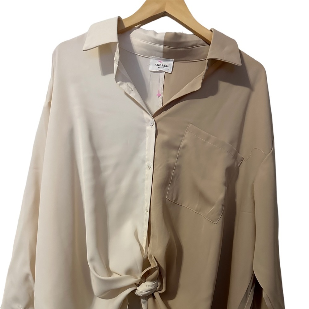 Andree by unit Size 1x cream and tan color block